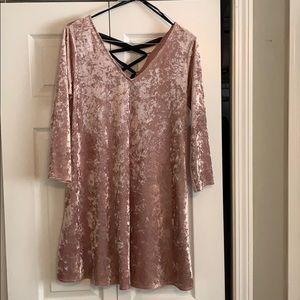 Dillard’s Blush pink crushed velvet dress